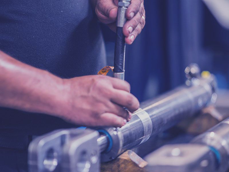 PROservice - Activități de service dedicate diagnozei, reparațiilor, activităților de mentenanță și montajul subsistemelor tale hidraulice, pneumatice și de tehnică a fluidelor industriale